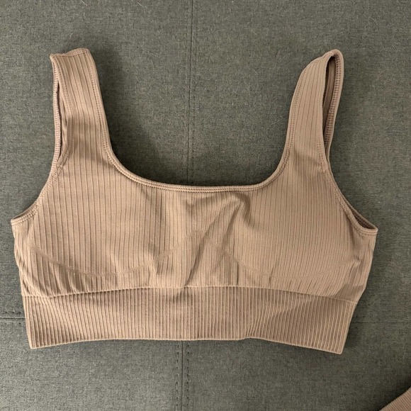 NWOT Seamless 2PC Ribbed Workout Set Tan Neutral Beige- Size Large - Picture 5 of 7